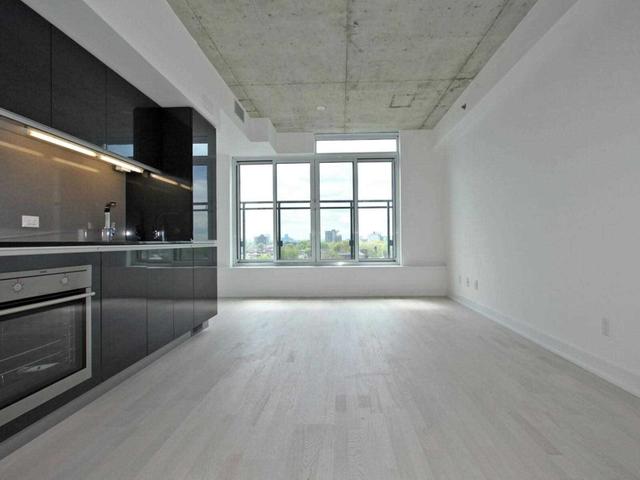 915 - 20 Minowan Miikan Lane