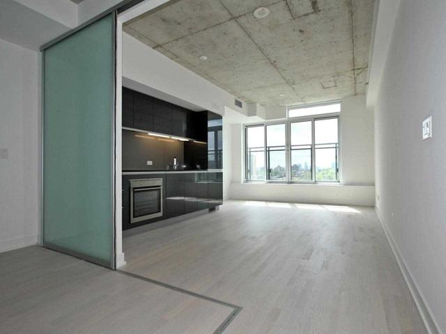 915 - 20 Minowan Miikan Lane