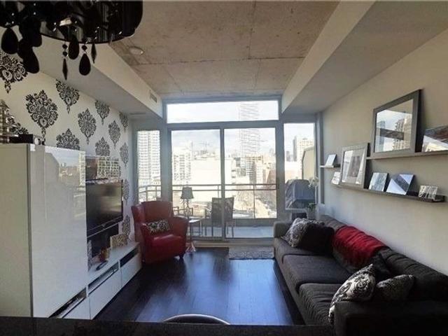 903 - 127 Queen St E