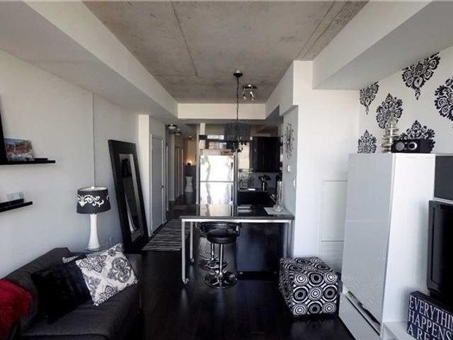 903 - 127 Queen St E