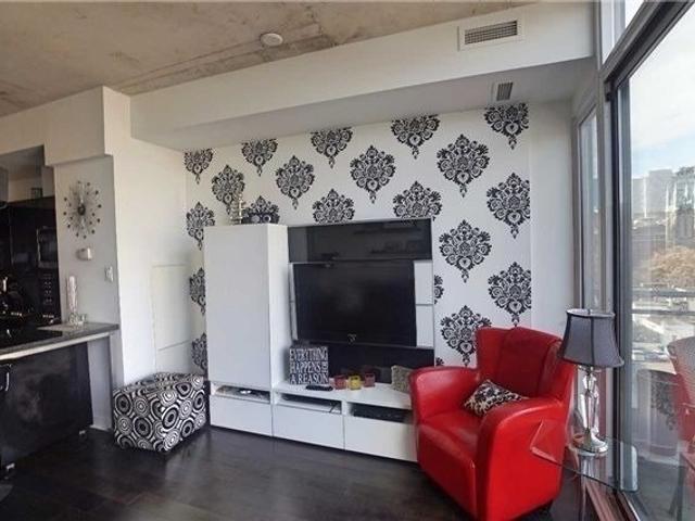 903 - 127 Queen St E