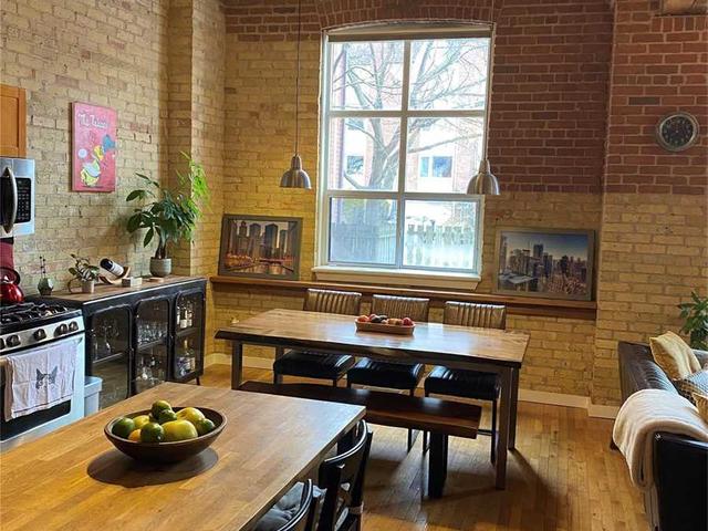 106 - 426 Queen St E