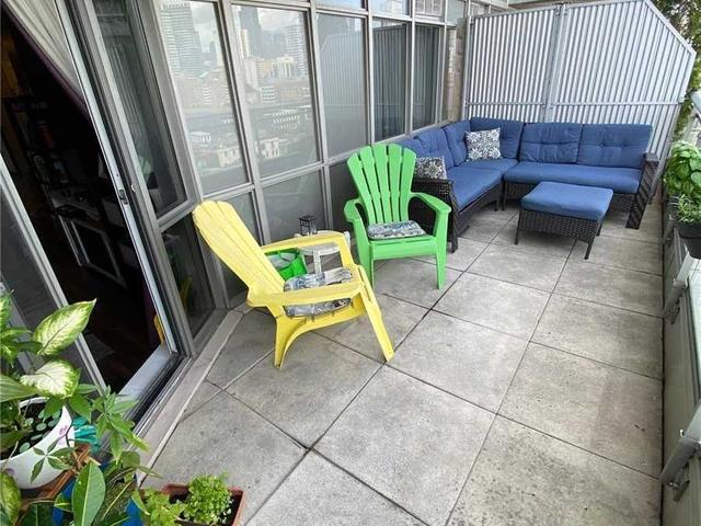 1010 - 255 Richmond St E