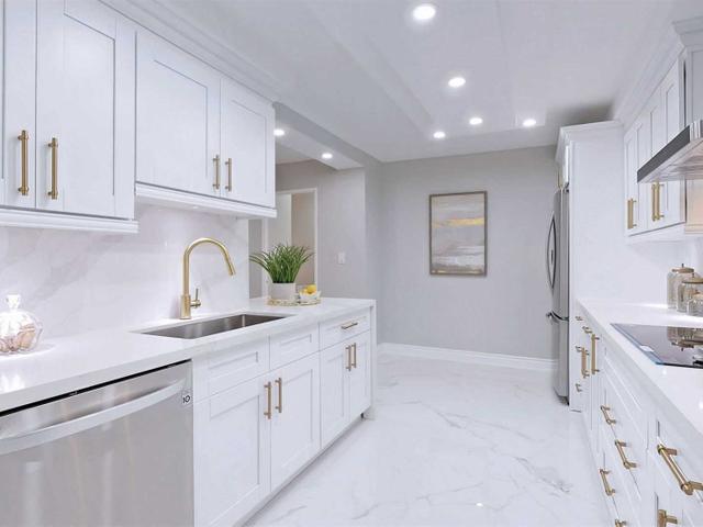 201 - 15 Mcmurrich St