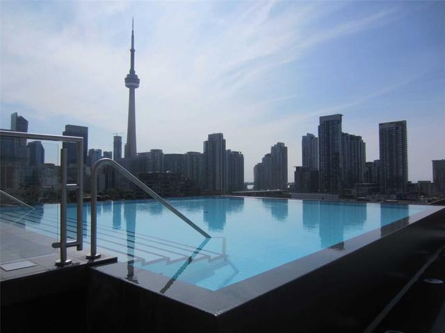 635 - 461 Adelaide St W