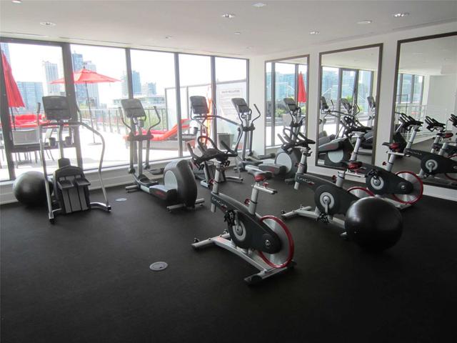 635 - 461 Adelaide St W