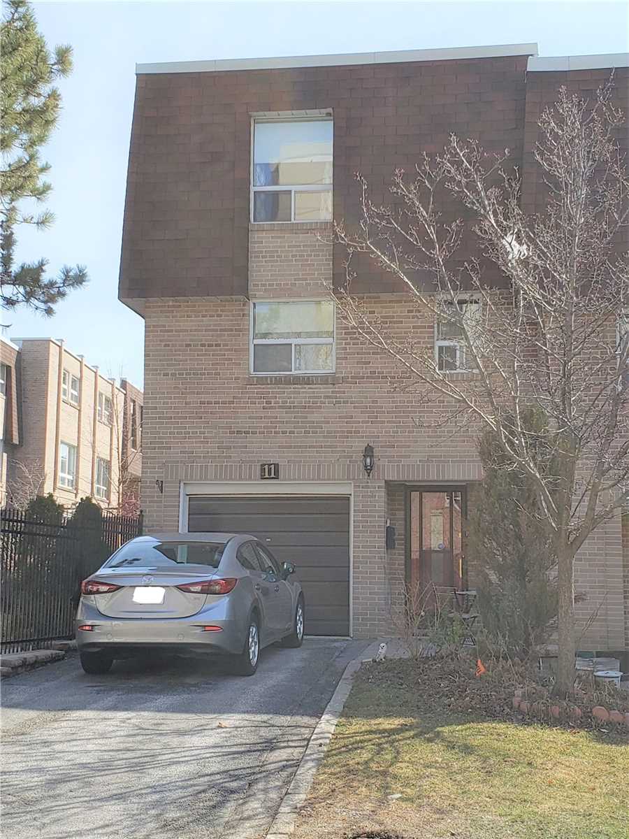 11 Village Greenway Way, North York Terminated, C5166248 Condos.ca