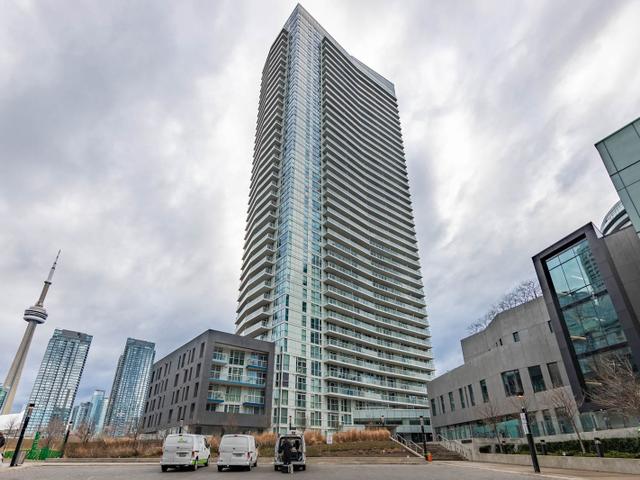 802 - 75 Queens Wharf Rd