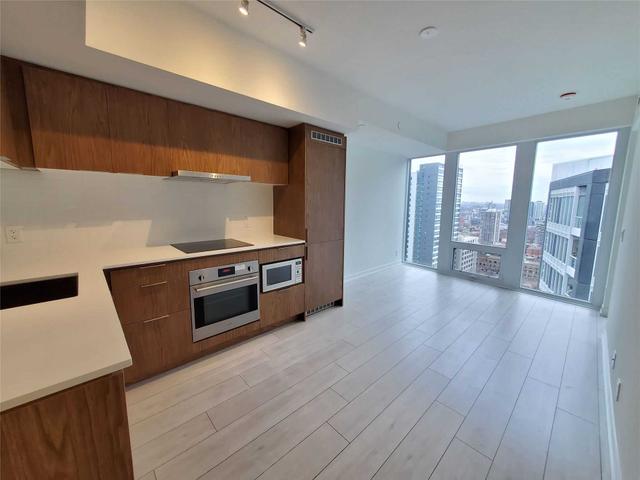 PH212 - 60 Shuter St