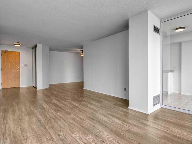 502 - 1101 Steeles Ave W