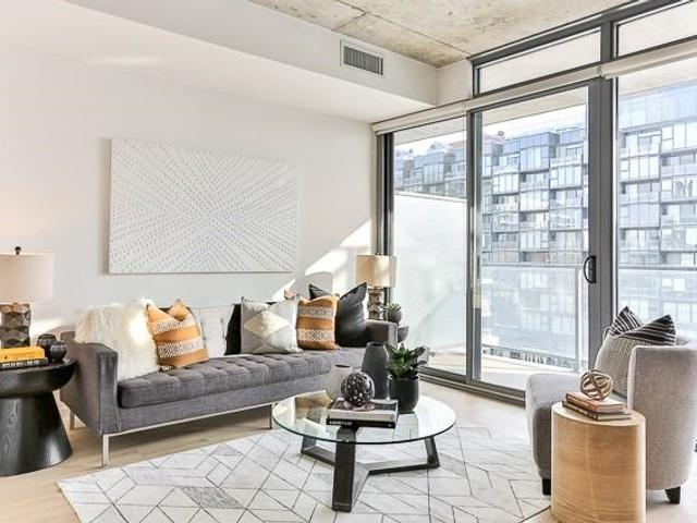 1004 - 95 Bathurst St