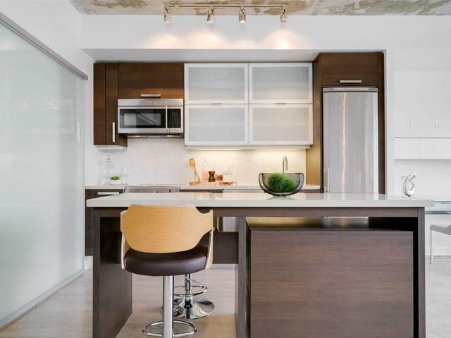 204 - 1205 Queen St W