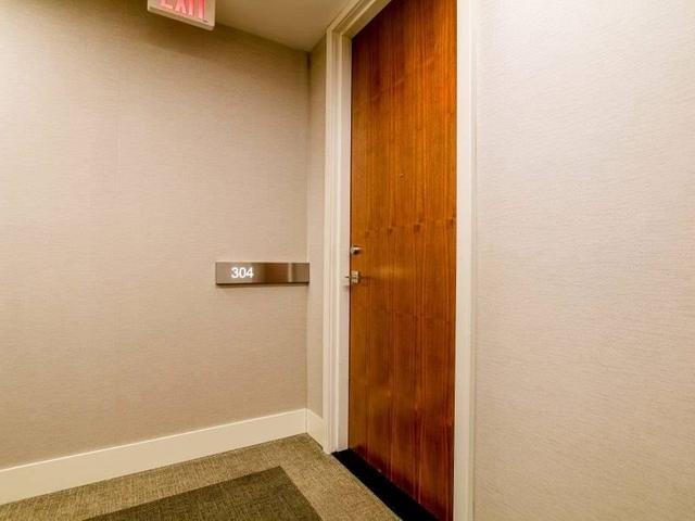 304 - 111 St Clair Ave W