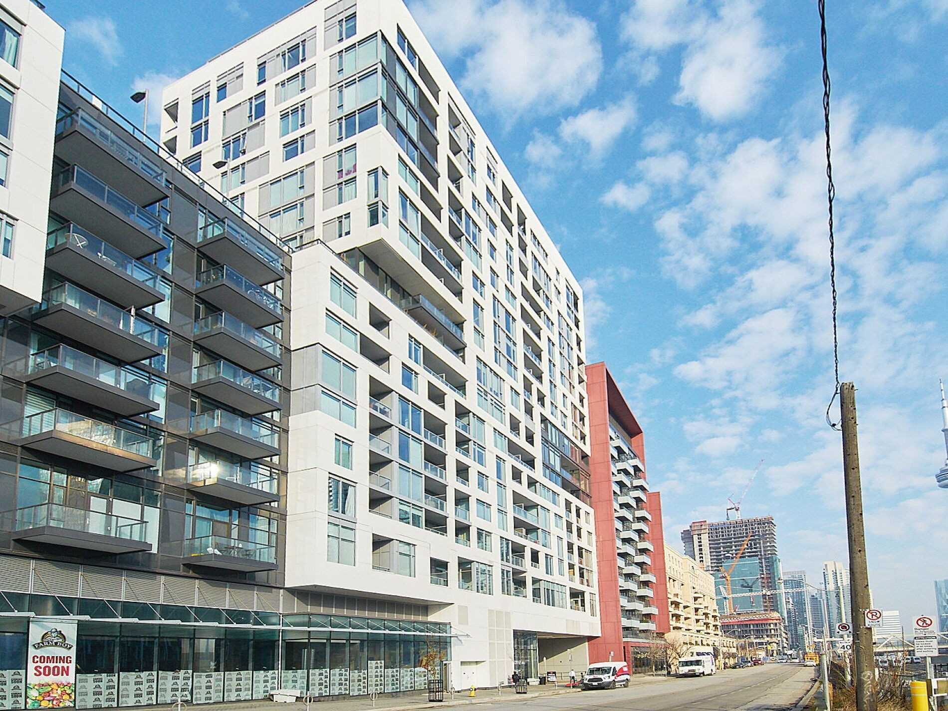 717 576 Front St W, Toronto