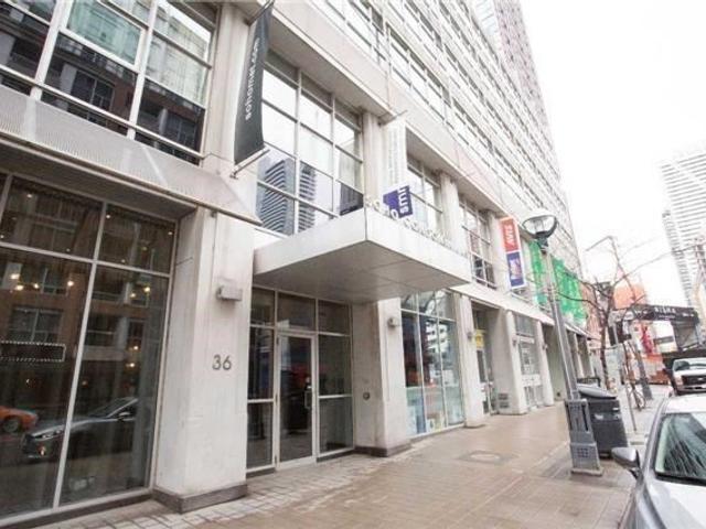 525 - 36 Blue Jays Way