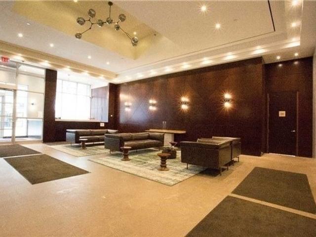 525 - 36 Blue Jays Way