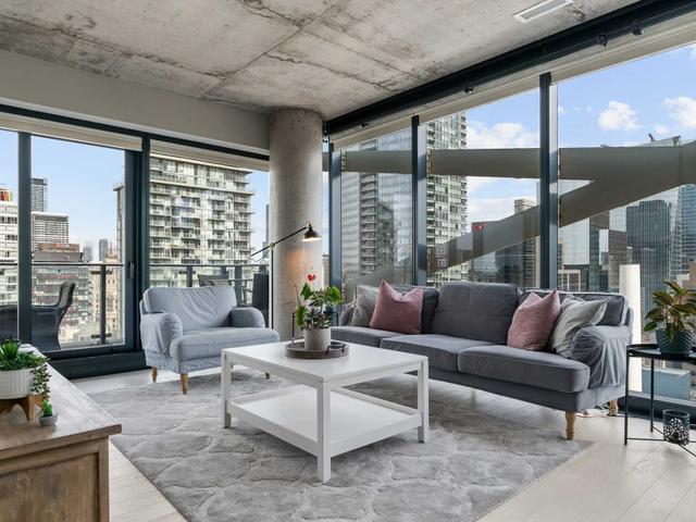 2403 - 224 King St W