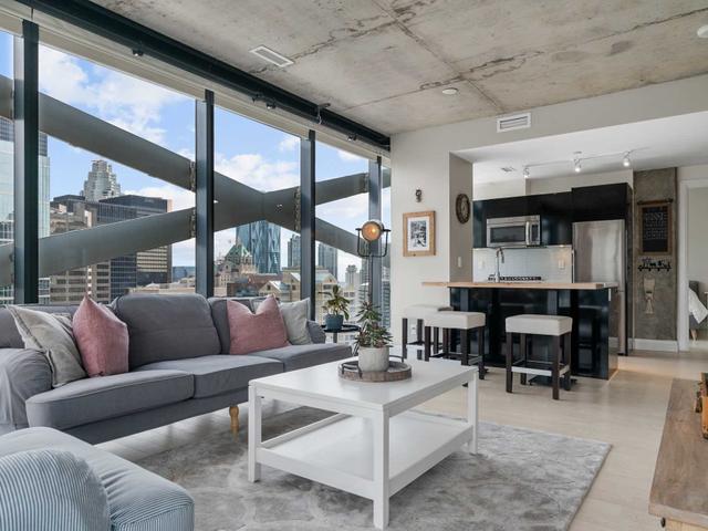 2403 - 224 King St W