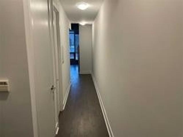 812 - 399 Adelaide St W