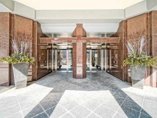 208 - 24 Wellesley St W