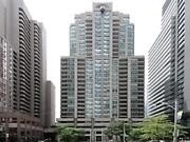 906 - 750 Bay St