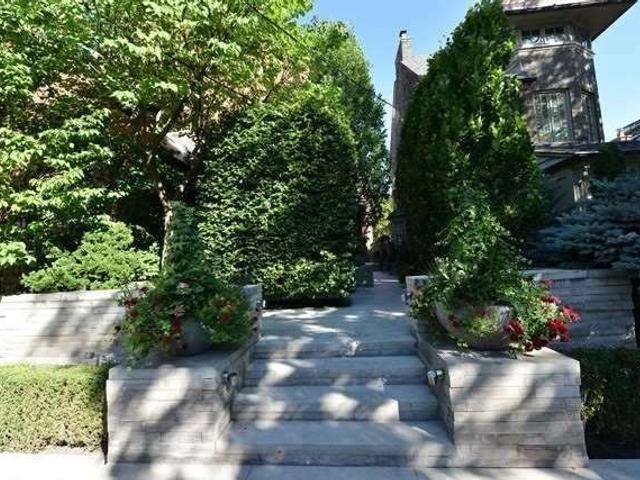 TH2 - 12 Macpherson Ave