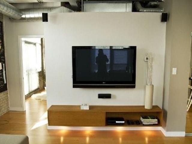 326 - 955 Queen St W