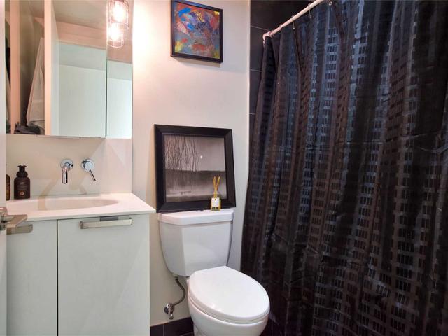 814 - 95 Bathurst St