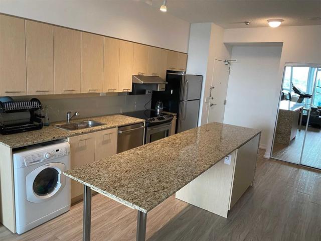 2115 - 33 Singer Crt