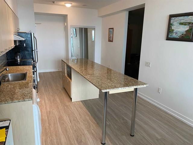 2115 - 33 Singer Crt