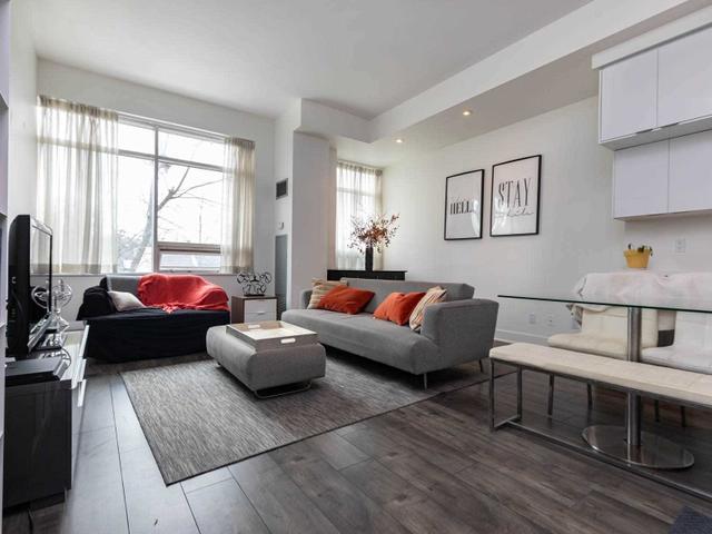 109 - 562 Eglinton Ave E