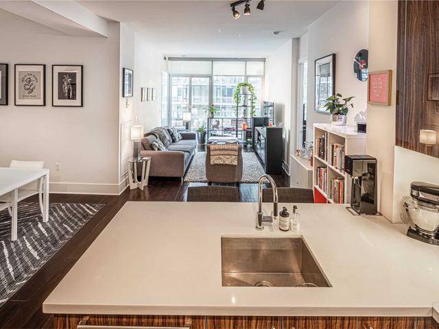 418 - 29 Queens Quay E