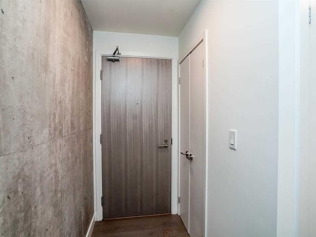 1102 - 111 Bathurst St