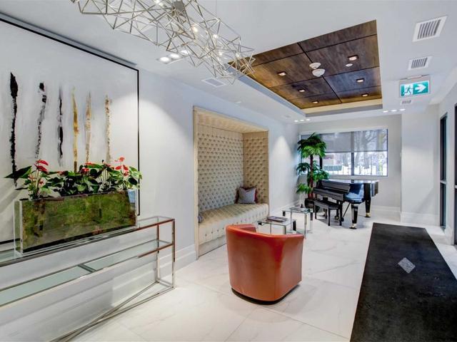 202 - 3 Southvale Dr