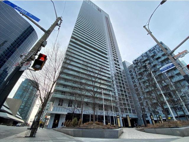 206 - 300 Front St W