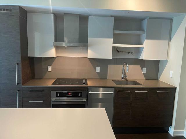 601 - 1030 King St W