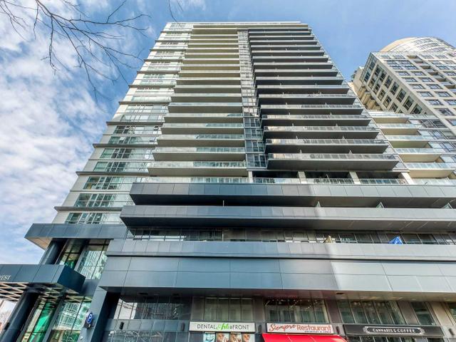 2118 - 352 Front St W