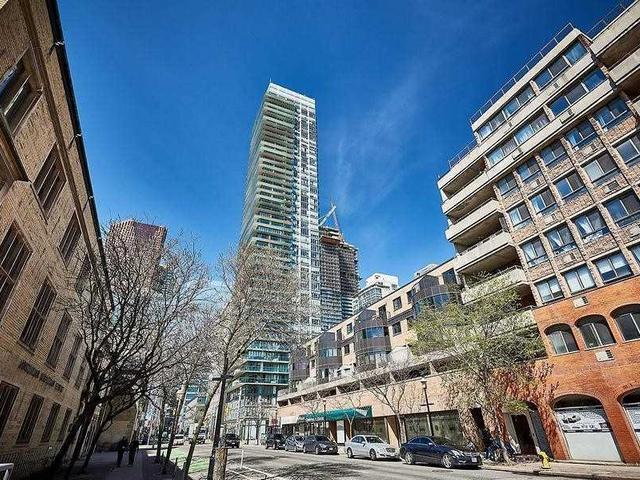 1405 - 33 Lombard St