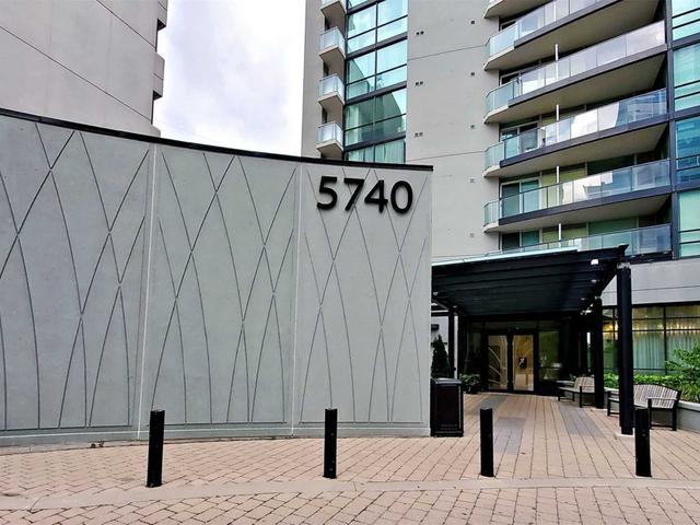 1302 - 5740 Yonge St