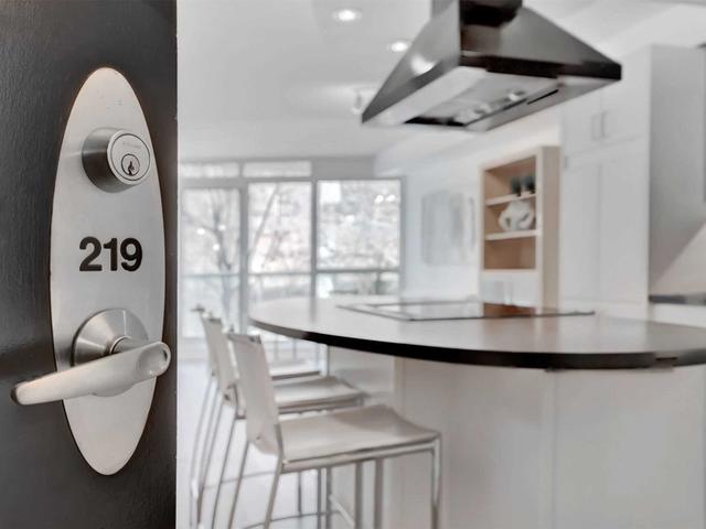 219 - 550 Queens Quay W