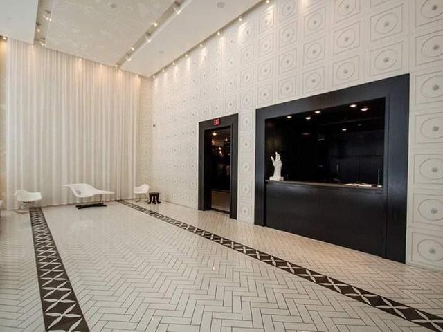 319 - 20 Blue Jays Way