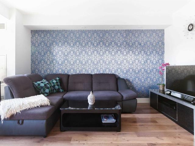 319 - 20 Blue Jays Way