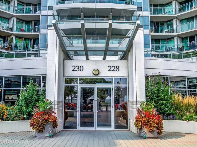 2706 - 228 Queens Quay W