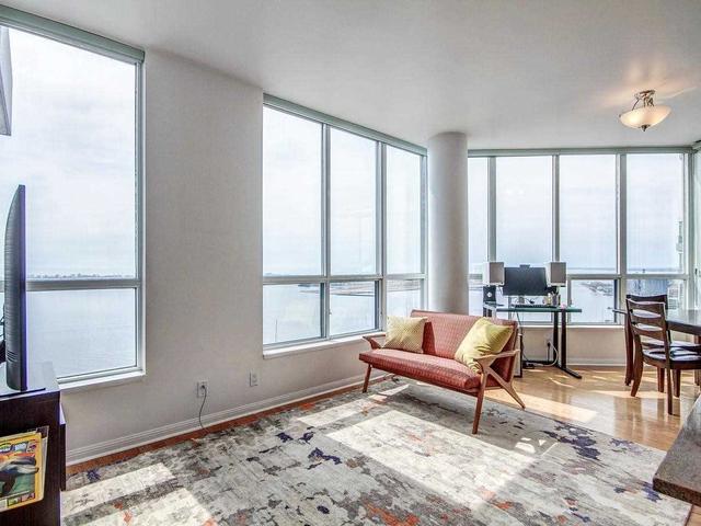 2706 - 228 Queens Quay W