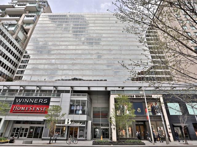 2104 - 110 Bloor St W