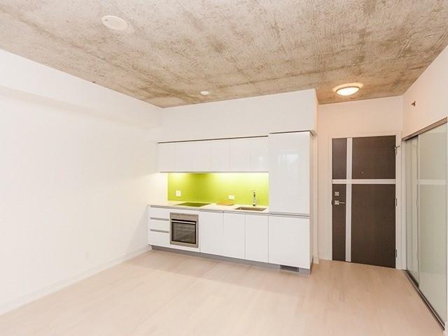 711 - 20 Gladstone Ave