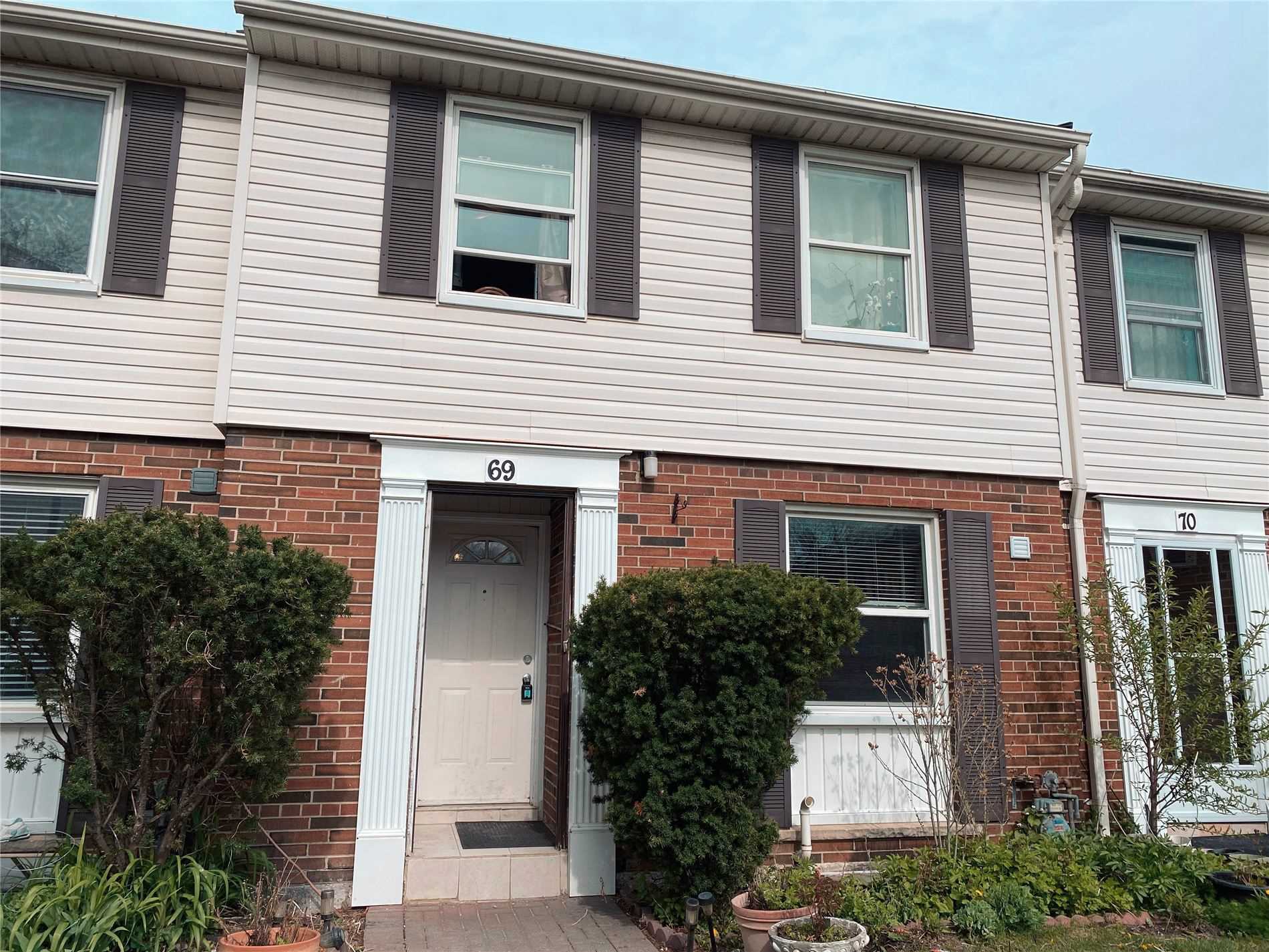 537 Steeles Avenue West Townhouses, North York Terminated, C5182083