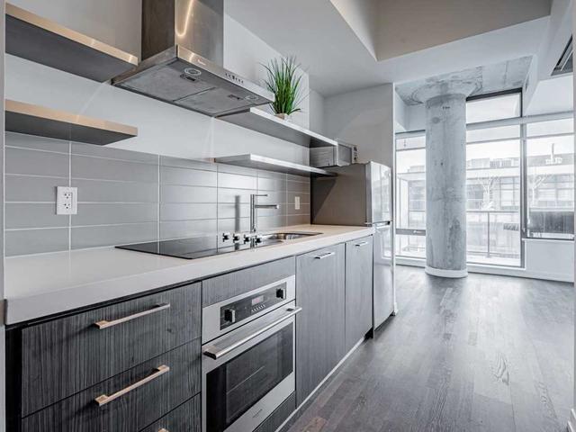 1005 - 560 King St W