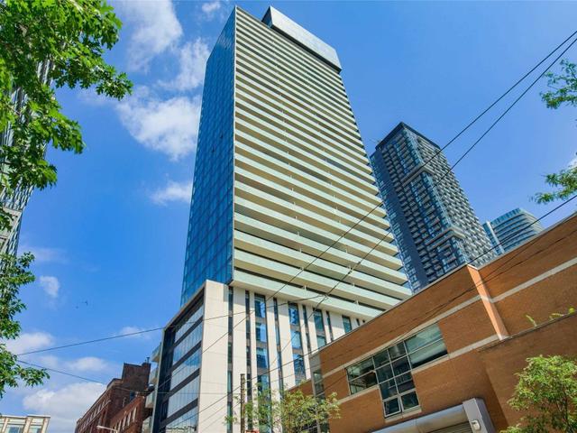 1905 - 11 Charlotte St