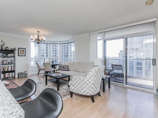 805 - 10 Northtown Way